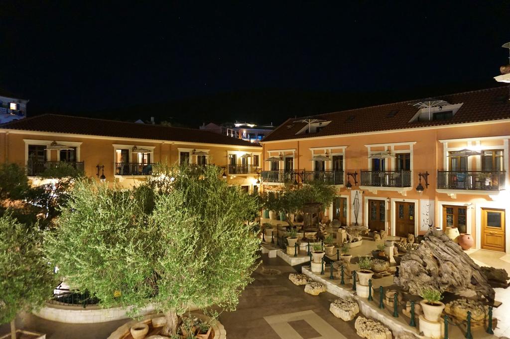 Balhambra Suites - Adults Only.jpg