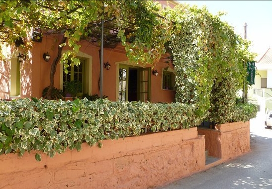 Taverna Cavo Liakas.jpg