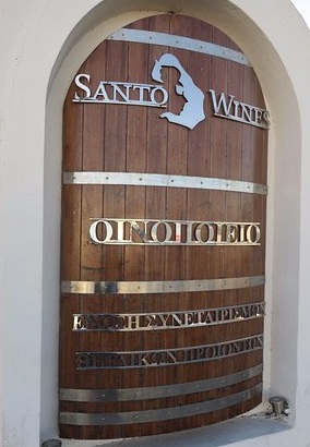 santo wine3.jpg
